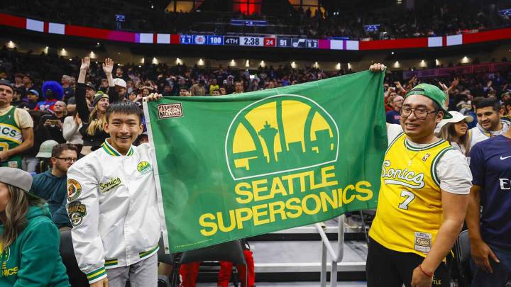 Former Gonzaga basketball star demands return of Seattle’s NBA team