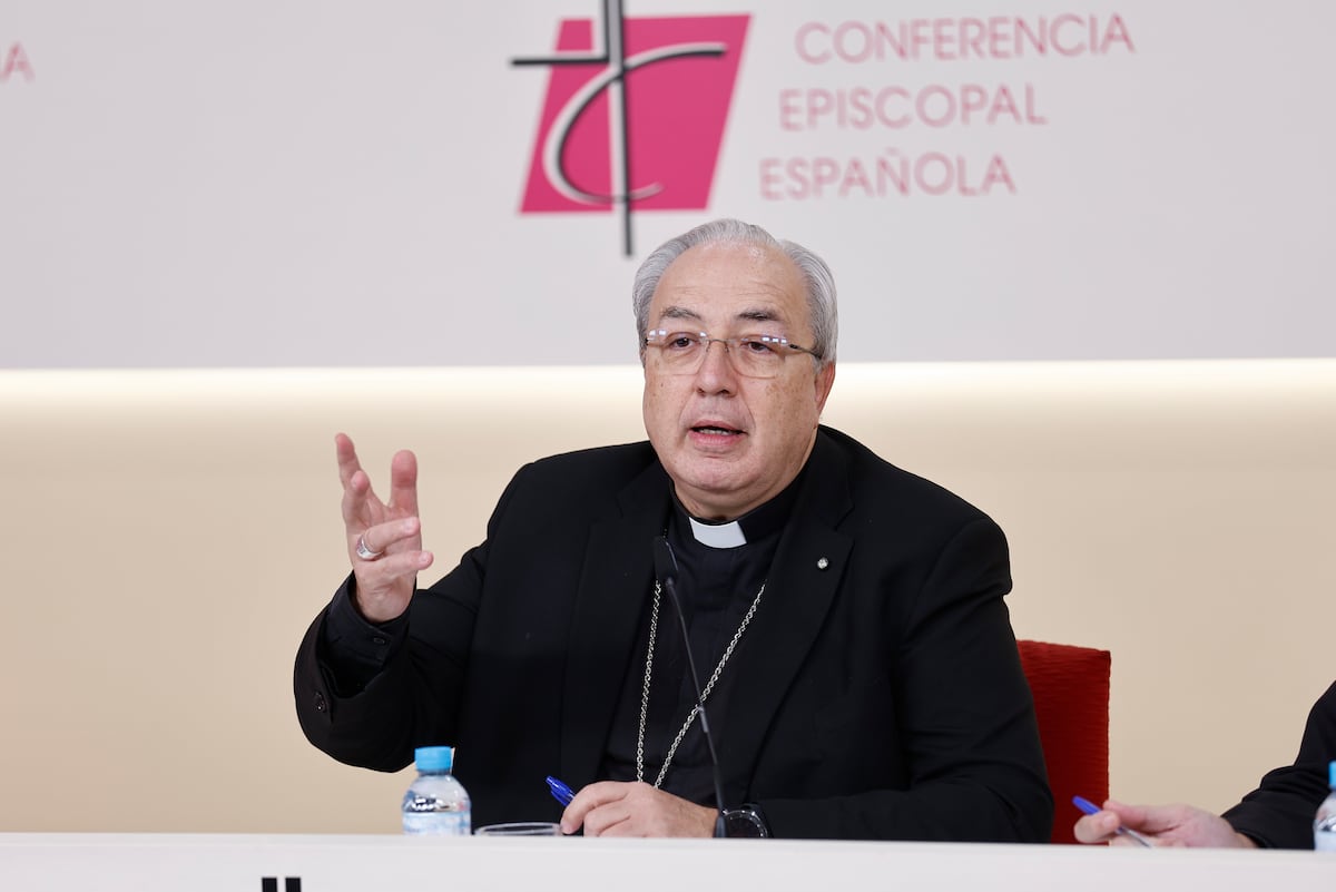 Los obispos rectifican y negociarán con el Gobierno la forma de indemnizar a las víctimas de pederastia en pleno escándalo Zornoza