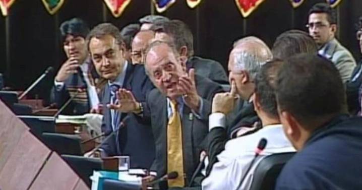 El Rey Juan Carlos: «Chávez logró sacarme de mis casillas» y «Zapatero me tiraba de la chaqueta para que no interviniese»