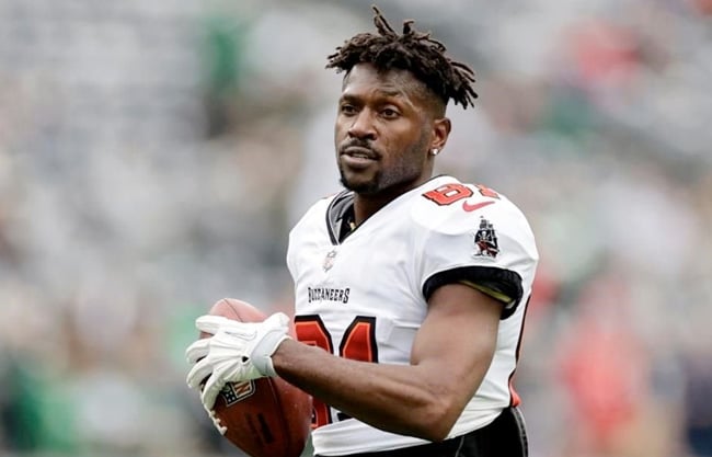 Antonio Brown es arrestado en Dubai y extraditado a Estados Unidos