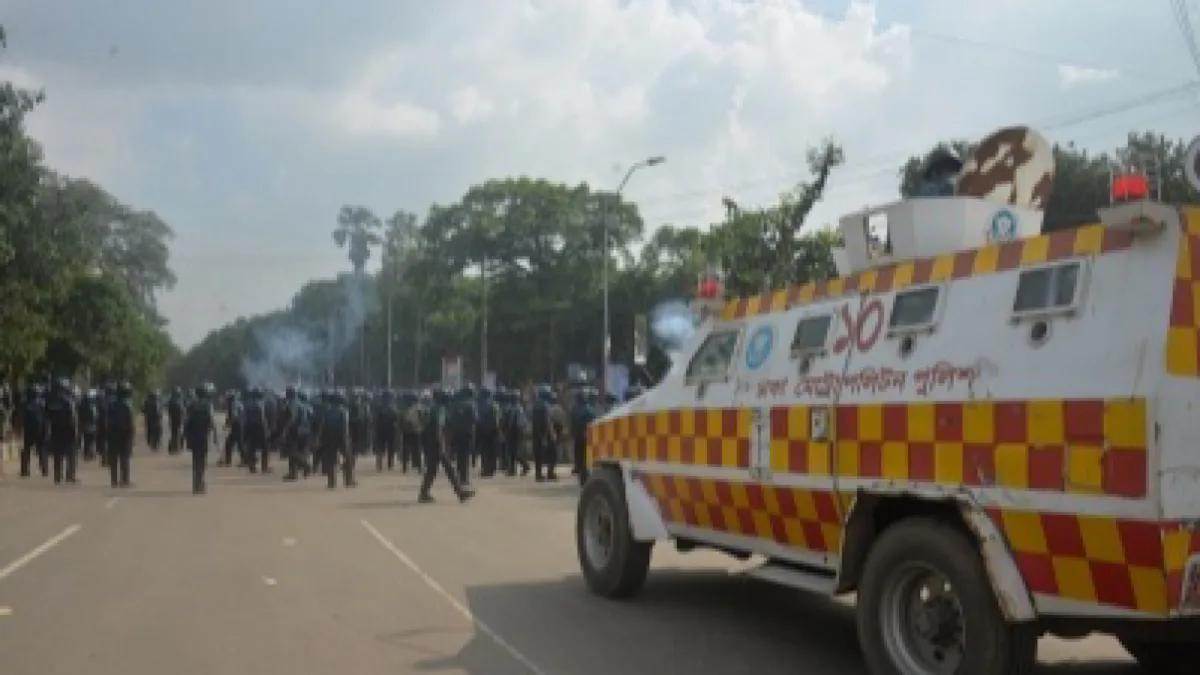 B’desh police arrest 21 Awami League leaders protesting against Sheikh Hasina’s trial