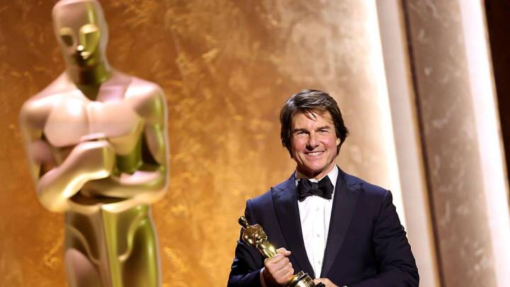 Tom Cruise recibe el Oscar honorífico por su trayectoria