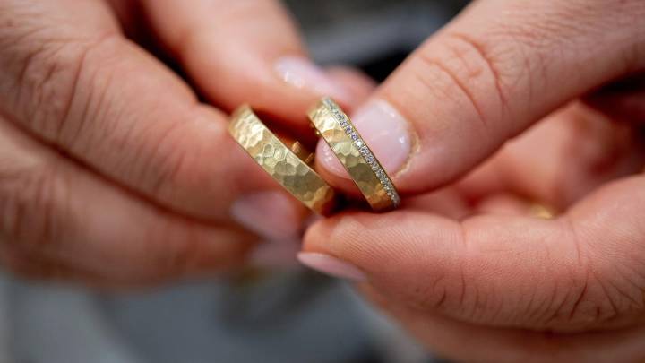 New app lets people buy tickets for strangers wedding