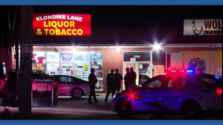 Victim injured in Klondike Lane shooting, LMPD investigating