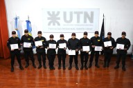 Bomberos de Santa Cruz ahora cuenta con 10 nuevos Operadores de Rescate y Salvamento