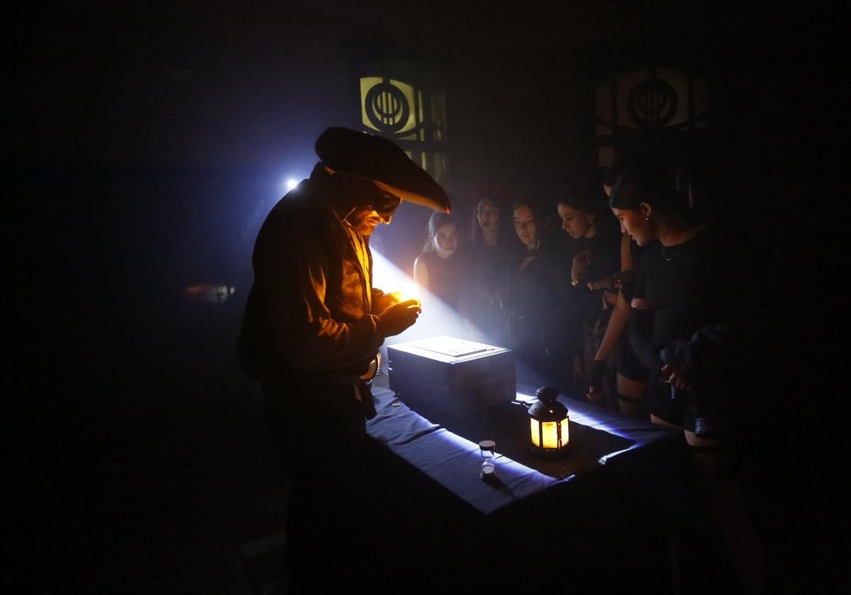 Fantasmas y brujas siembran el terror en toda la comarca de Avilés