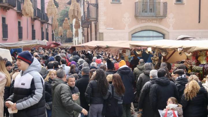 Ni burros ni ponis ni aves: la crisis por la dermatosis nodular pasa factura al tradicional Mercat Medieval de Vic