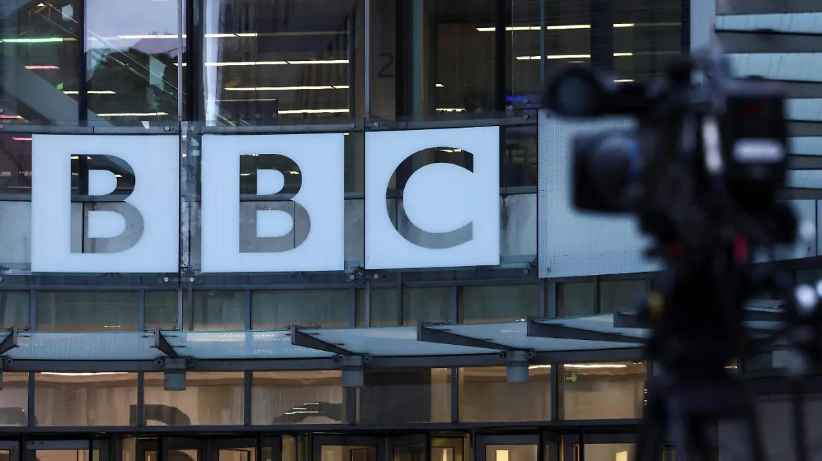 Trump amenaza a la BBC con acciones legales por edición donde se manipuló su discurso