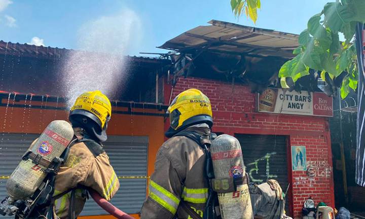 Incendio en la glorieta de Siloé dejó daños materiales