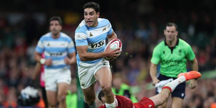 Los Pumas lograron una contundente victoria ante Gales por 52-28 en su primer partido de la gira por Europa
