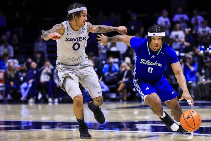 Deadspin | Balanced Xavier attack sinks Texas A&M-Corpus Christi