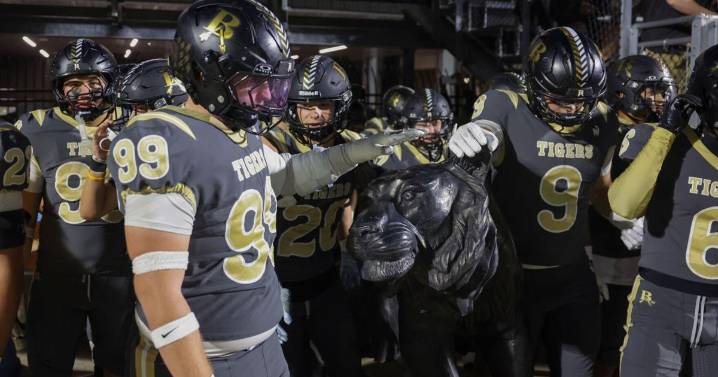 No. 4 Broken Arrow secures first-round bye following its win over No. 6 Edmond Memorial