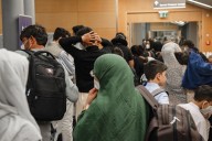 El Servicio de Ciudadanía e Inmigración suspende solicitudes de afganos interesados en ingresar a EE.UU.