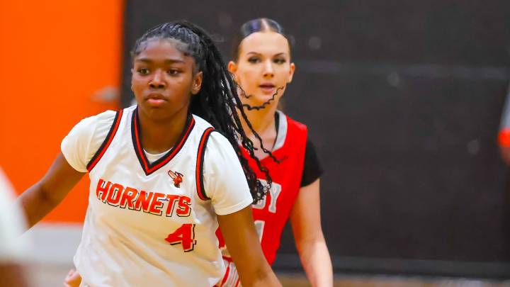 See the photos! Hawthorne girls basketball takes on Santa Fe