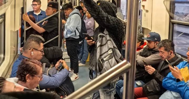 Línea 9 presenta ALTA afluencia hoy 7de noviembre 2025