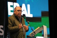 Pide Rubén Moreira no acelerar reforma de aguas