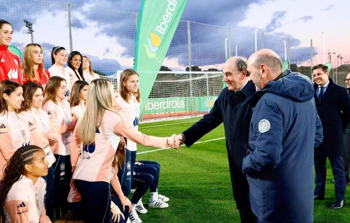 Iberdrola renueva su impulso al fútbol femenino hasta 2030
