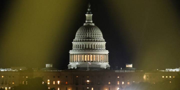 El Senado de Estados Unidos aprobó un acuerdo bipartidista que busca reabrir parcialmente el gobierno federal