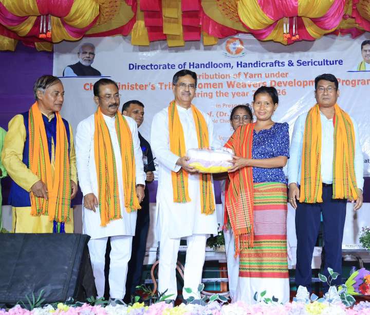 Govt working for development without politics: CM