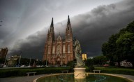 Activan en La Plata el alerta amarillo por tormentas y fuertes vientos: a qué hora llega lo peor del temporal