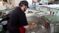 Las Vegas pizza chef attempting to keep west valley restaurant afloat