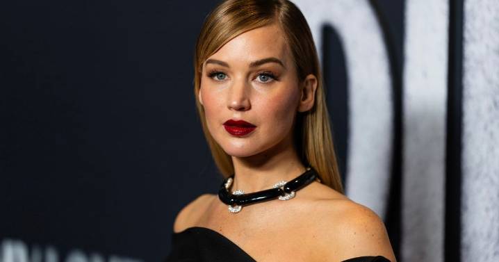 Jennifer Lawrence Debuts Side-Swept Hairstyle at NYC Premiere