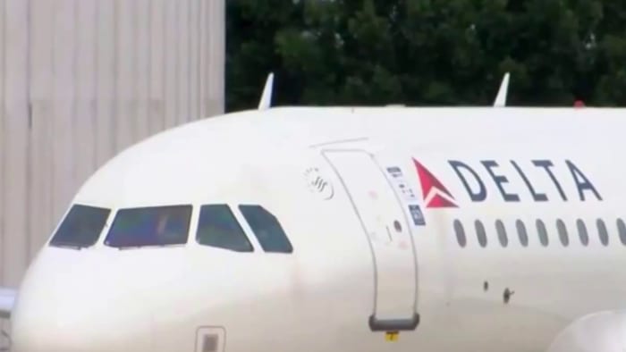 Delta flight makes emergency landing at Melbourne Orlando International Airport