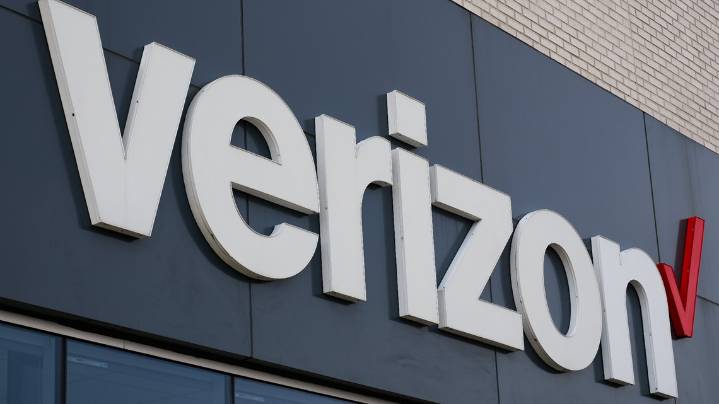 Verizon to cut thousands of jobs, reports say