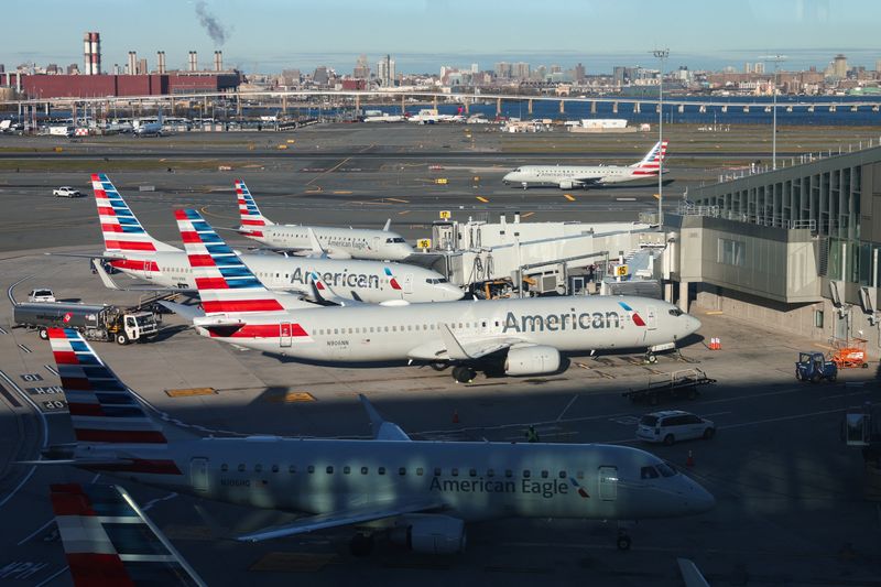 US airline group urges Congress to pay controllers during future shutdowns
