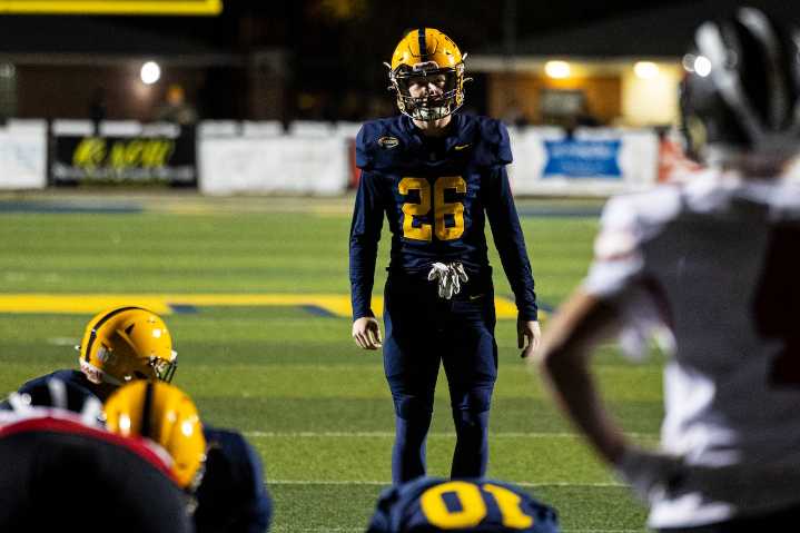 Late field goal leads East Grand Rapids football to playoff win over Cedar Springs