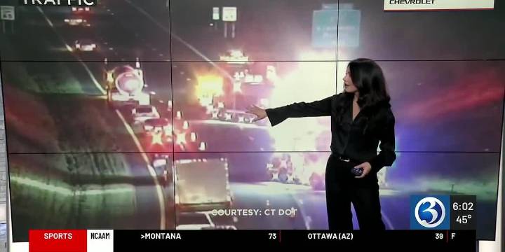 3-car crash causes delays on I-91 in Middletown