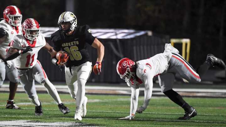 T.L. Hanna football highlights in SCHSL playoff win against Greenville