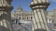 El Vaticano concluye que la Virgen María no es "corredentora" tras una larga disputa teológica