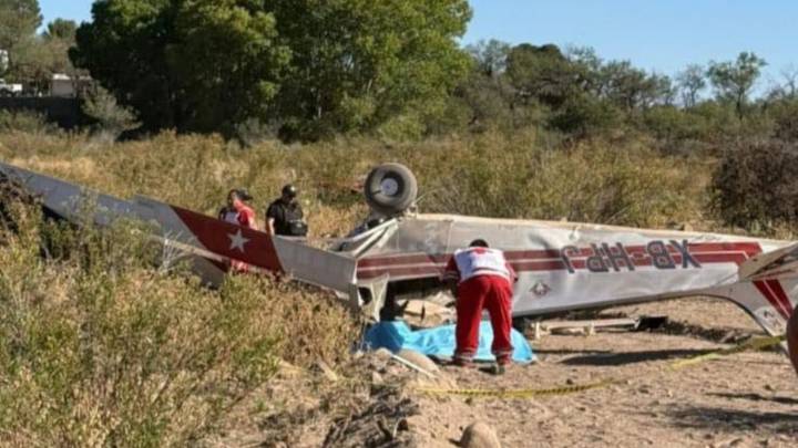 Mueren dos personas tras desplome de avioneta en Santa Isabel, Chihuahua