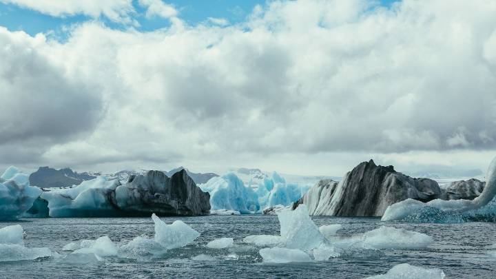 Colapsa la mitad del glaciar Hektoria en la Antártida: la ciencia alerta sobre un derretimiento sin precedentes