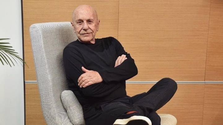 Fallece Jorge Pensi, maestro del diseño español y creador de la icónica silla Toledo