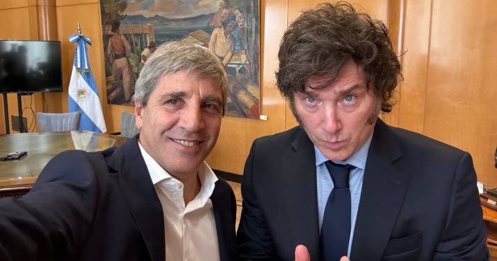 Sin boom en consumo y salarios, a qué palancas apunta Milei para crecer