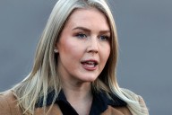 El ICE detiene a una mujer con una conexión familiar con la secretaria de prensa de la Casa Blanca, Karoline Leavitt