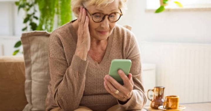 DWP issues warning to state pensioners who must 'contact bank immediately'