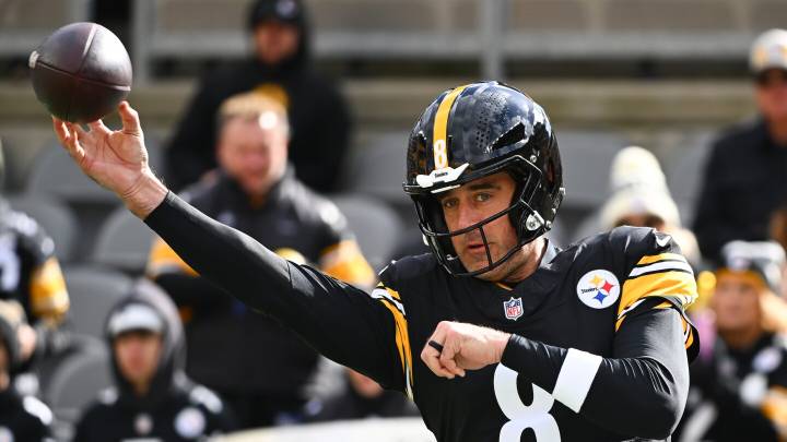 Steelers beat Bengals 34-12, but Aaron Rodgers suffers left hand injury