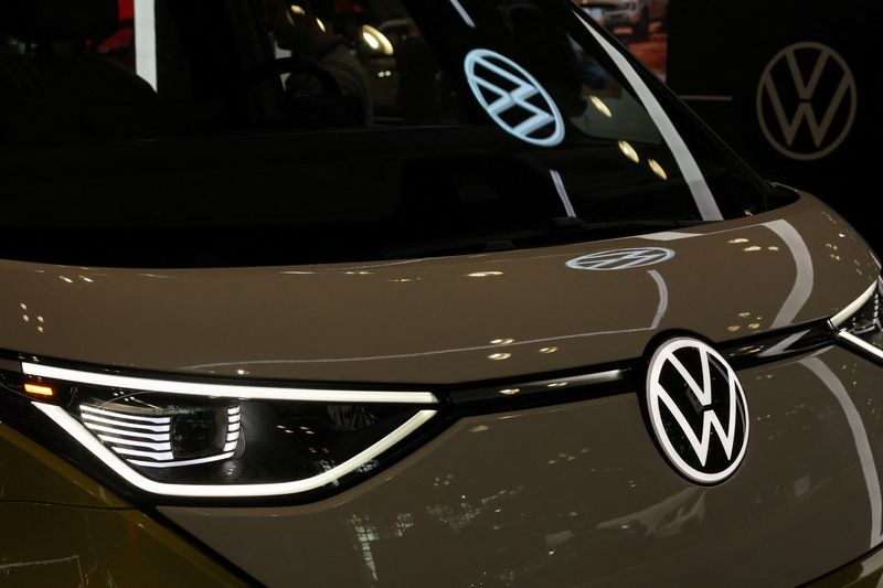 Volkswagen to develop chip for China smart cars with Horizon Robotics