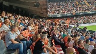 Revolución en el sector 5 de Mestalla: "Queremos al racista fuera del estadio"