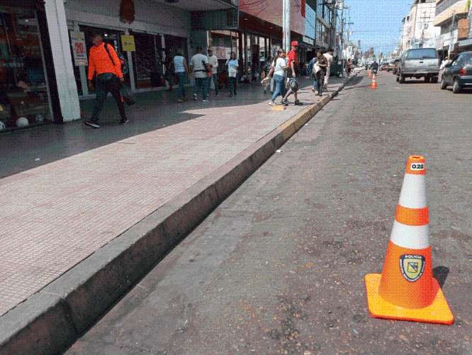 Reubicaron a vendedores informales en distintos puntos del centro porteño (+Fotos)