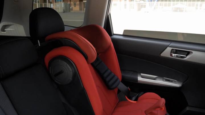 Experts urge parents to check car seat labels for up