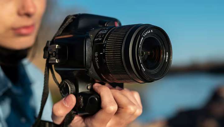 Roban cámaras y accesorios valuados en un mdp de escuela de fotografía en CdMx; hay 3 detenido...