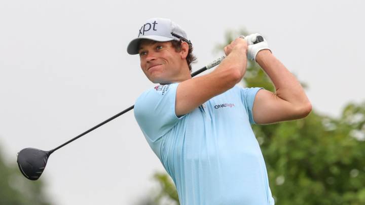 Adam Schenk takes vital win at Bermuda Championship in terrible conditions