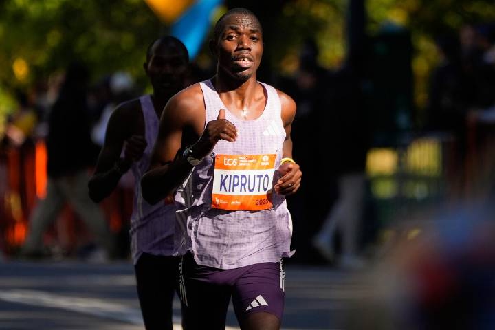 Obiri sets women’s NYC Marathon course record, Kipruto wins men’s race by a fraction of a second