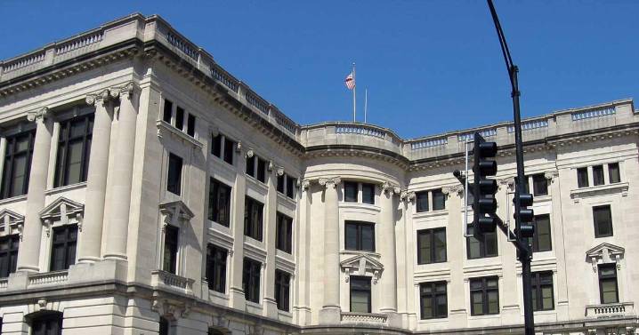 Vermilion Co. removes sheriff candidate after not completing require training course