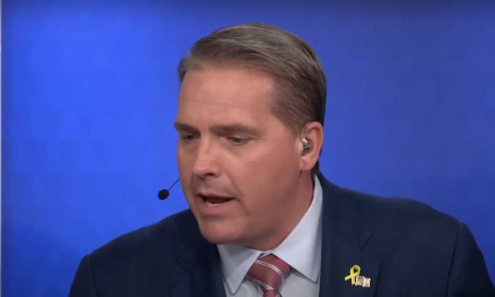 Trump's favorite CNN pundit gets laughed at by panel after GOP loses major elections