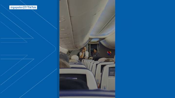 This pilot’s message to passengers is going viral, and it’s all about the shutdown